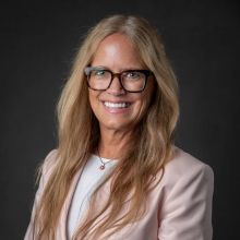 Headshot of Jaynie Bjornaraa